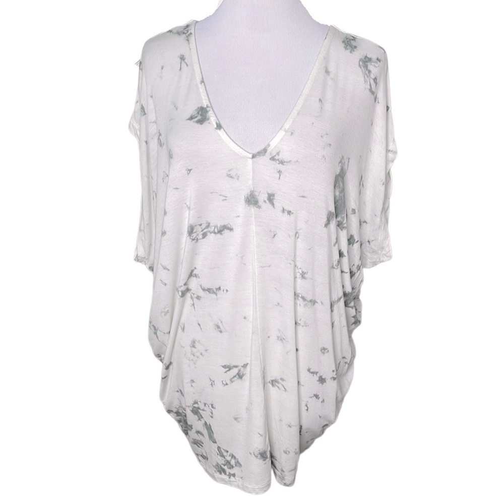 VICI White Gray Marbled Loose Fit V-Neck Bat Wing Stretch Short Sleeve Top